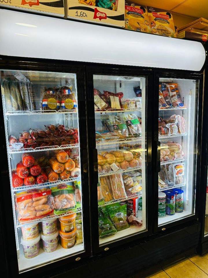 Vente de produits surgelés et conserves Caen